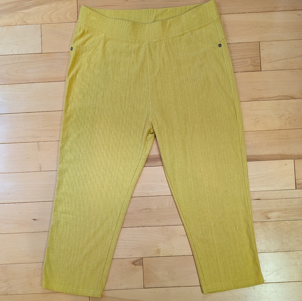 Yellow capris